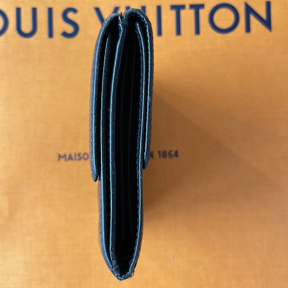 Louis Vuitton Epi Saffiano leather tri-fold wallet black w/gift box and dust bag